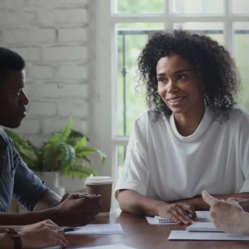 Participação feminina nos escritórios de advocacia e liderança: uma conversa necessária